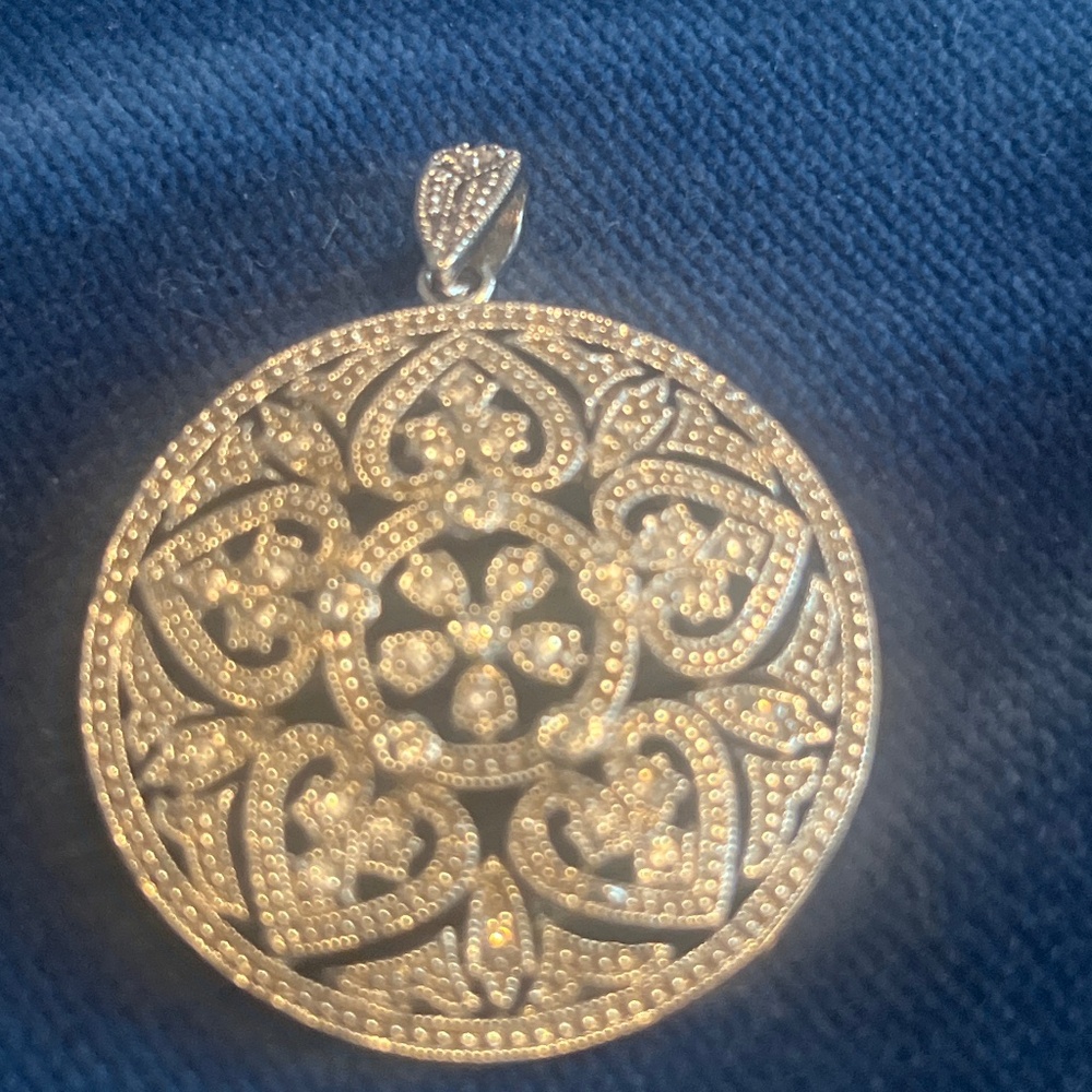 925 sterling silver Dee Berkley Jewerly Pendant